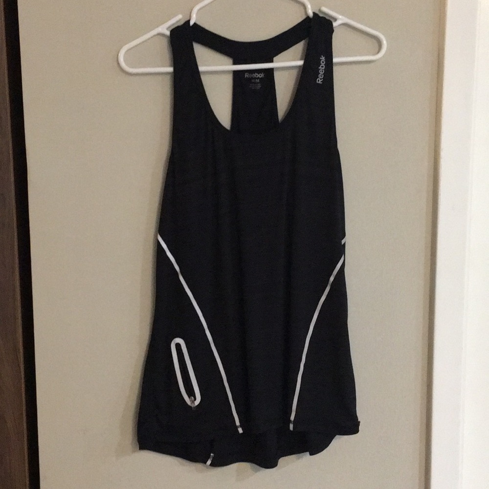 ‼️FINAL PRICE‼️Reebok black &silver reflective top